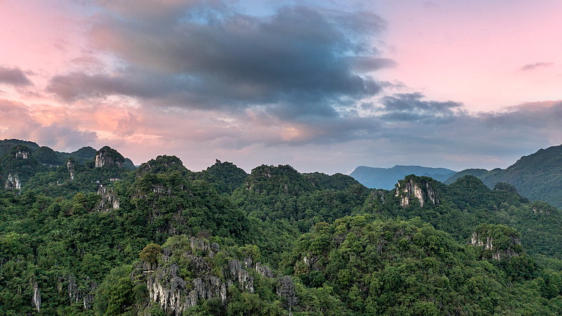 Q18ENIXUIUZJL8OU9YQ1 - Namaste Headlines Discover Xingwen Geopark: Sichuan’s Surreal Karst Wonderland video poster