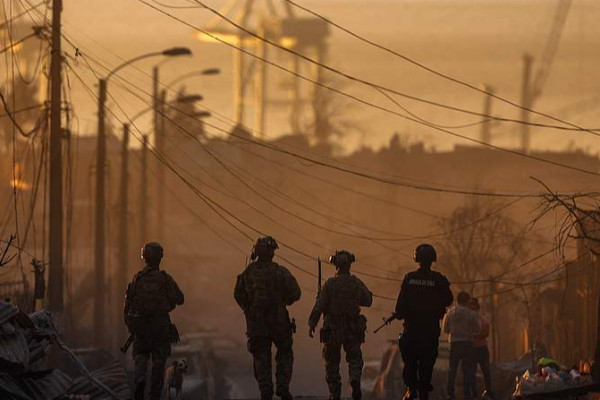 Chile’s Raging Wildfires Leave 18 Dead, Thousands Evacuated 🌲🔥