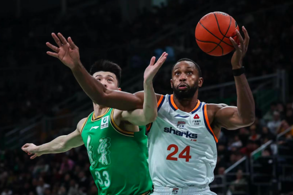 Shanghai_Sharks_Top_Liaoning_91_65_for_5th_Straight_Win