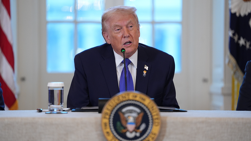 Trump_Weighs_Military_Strikes_on_Iran_as_Tensions_Surge