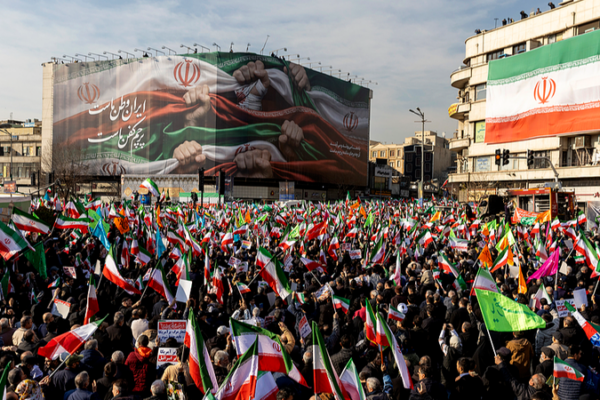 US_Carrier_Strike_Group_Heads_to_Middle_East_as_Iran_Warns_Retaliation