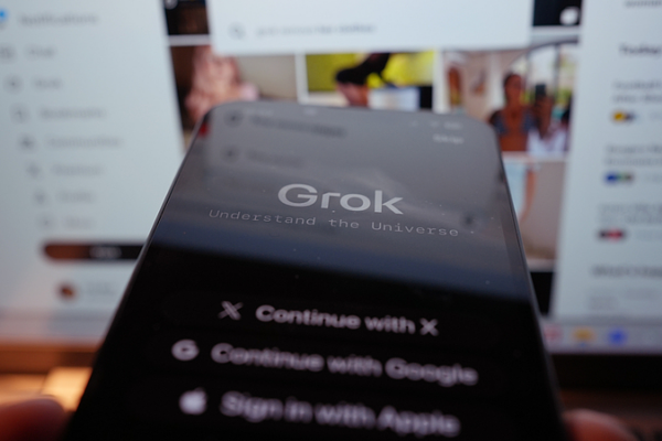 US_Senators_Urge_Apple___Google_to_Pull_X_and_Grok_Over_Deepfake_Content