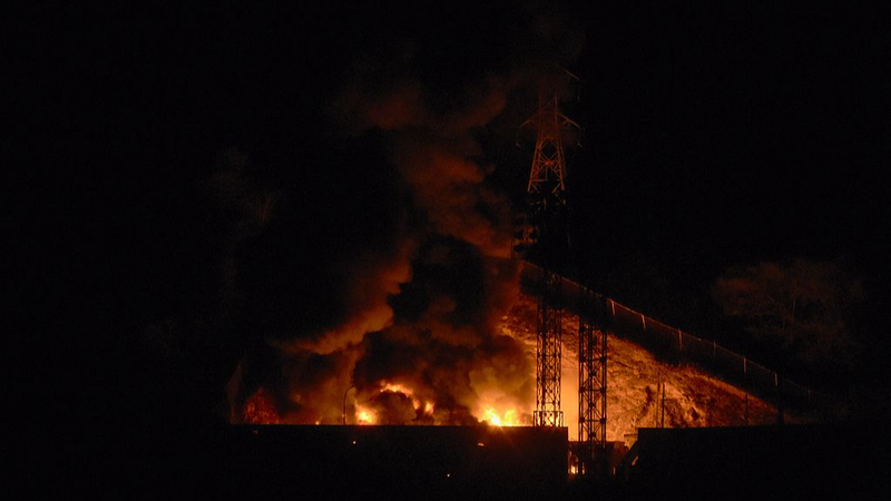 US_Strikes_Venezuela_at_Dawn__Caracas_Rocked_by_Early_Morning_Blasts - Namaste Headlines US_Strikes_Venezuela_at_Dawn__Caracas_Rocked_by_Early_Morning_Blasts