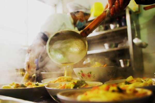 Wake_Up_in_Xizang__Sweet_Tea__Crispy_Bread___Fragrant_Noodles